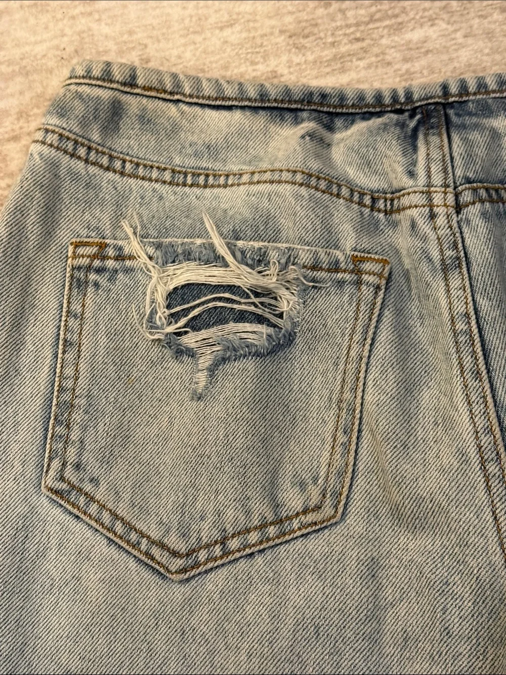 Retrofete Light Wash Distressed Wide Leg Jeans size 26 - Picture 10 of 12